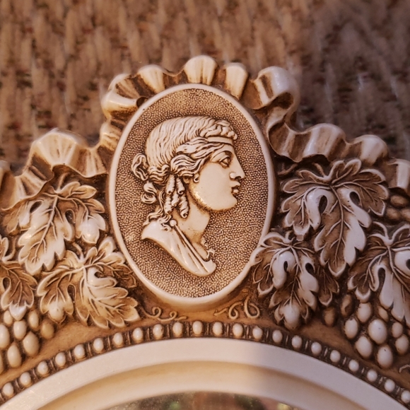 Baroque/Rococo Small Wall Mirror - Picture 3 of 8